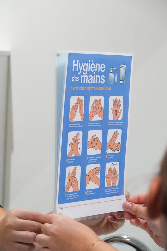 Dans les coulisses du CAP AEPE : immersion sur le plateau technique du pôle santé, soins et services à la personne et petite enfance du CFA TRAJECTOIRE 2 CAP AEPE - Hygiène - Petite Enfance